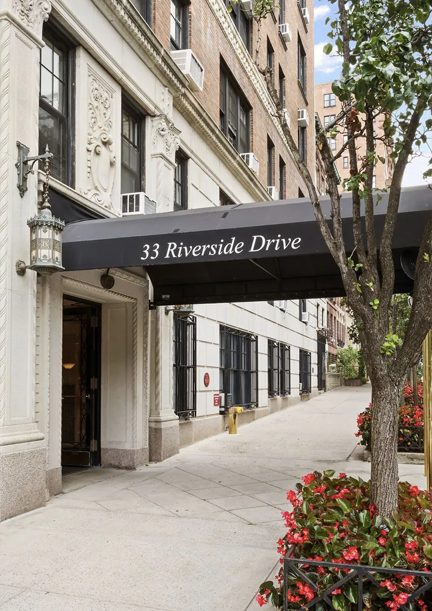 Canopied entrance of 33 Riverside Drive, a pre-war co-op building on the Upper West Side of Manhattan