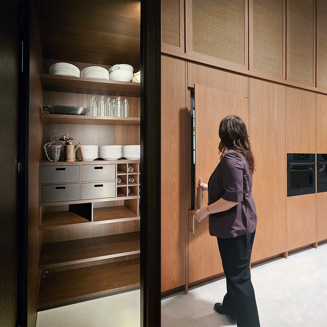 Walk-in pantry storage