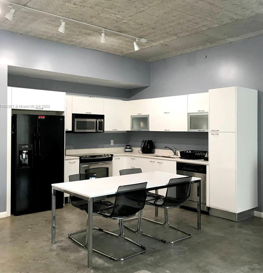 Kitchen before renovation